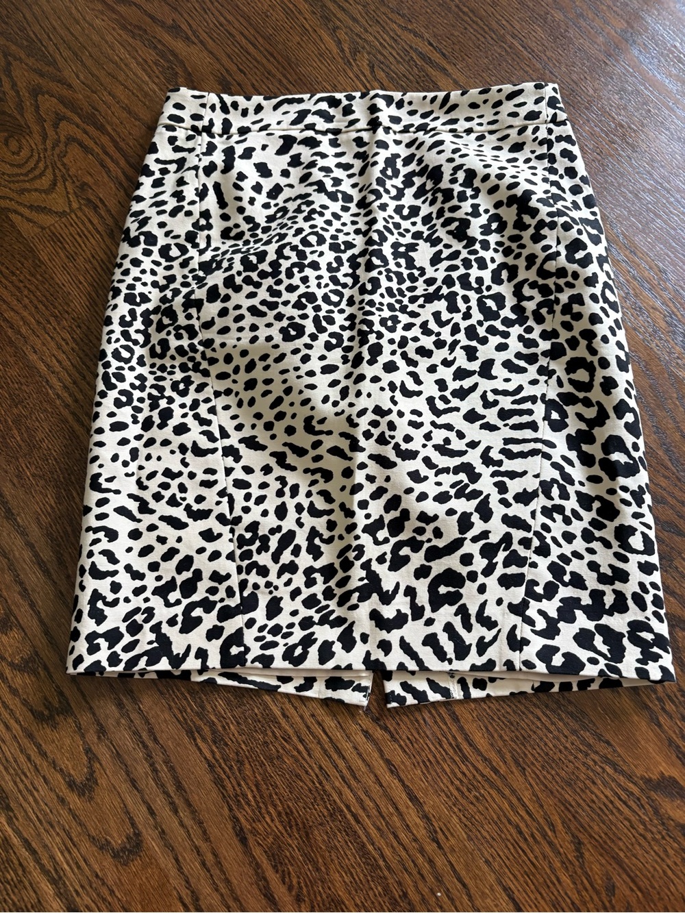 LOFT Black and Cream Animal-Print Pencil Skirt, Womens 0P